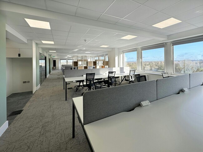 Plus de détails pour Reading Bridge, Reading - Bureau à louer