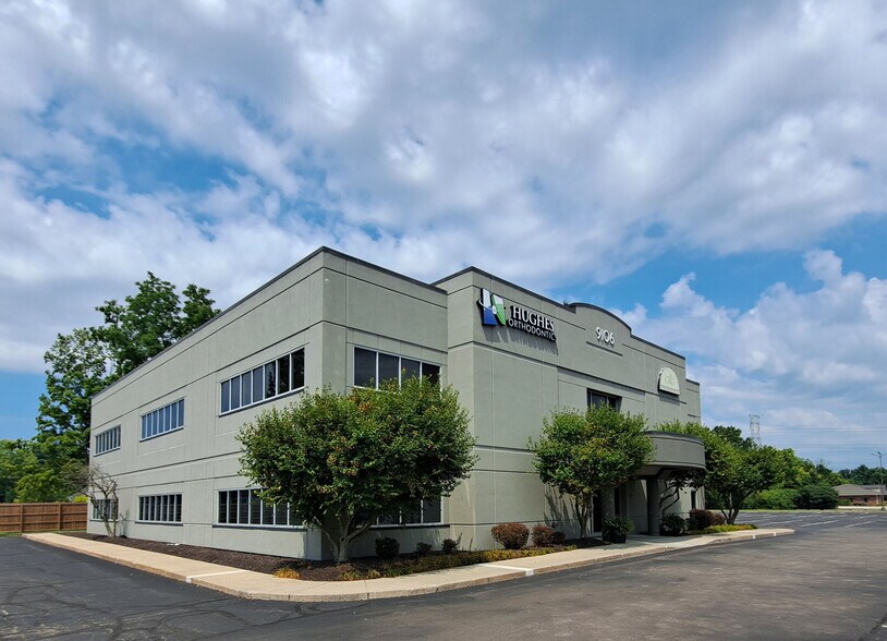 9106 N Meridian St, Indianapolis, IN à louer - Photo de l’immeuble – Image 2 sur 4