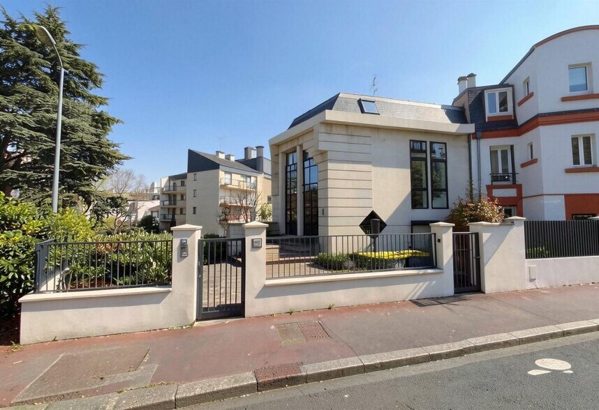 Bureau dans Suresnes à louer - Photo de l’immeuble – Image 3 sur 14