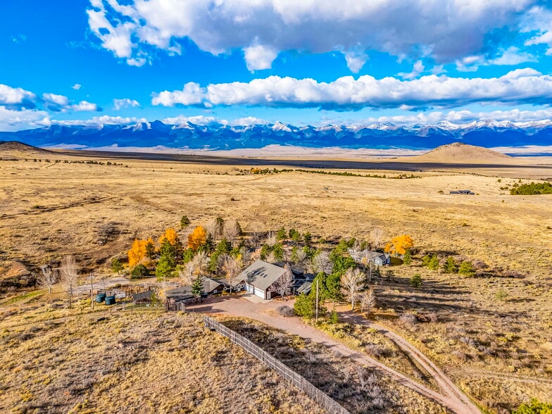 5100 Highway 96, Westcliffe, CO à vendre - Aérien – Image 1 sur 50