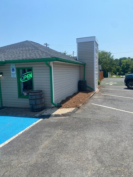 800 N Polk St, Pineville, NC à vendre - Photo de l’immeuble – Image 3 sur 11