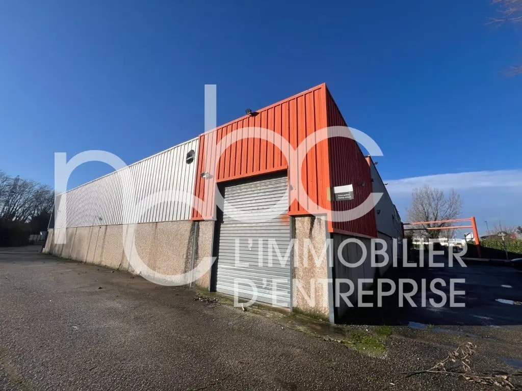 Local d'activités dans Vaulx-en-Velin à vendre Photo principale– Image 1 sur 25