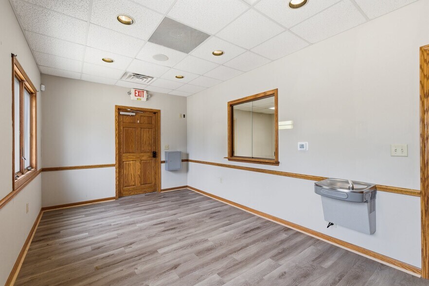 1221 S Trimble Rd, Mansfield, OH à louer - Photo de l’immeuble – Image 3 sur 29