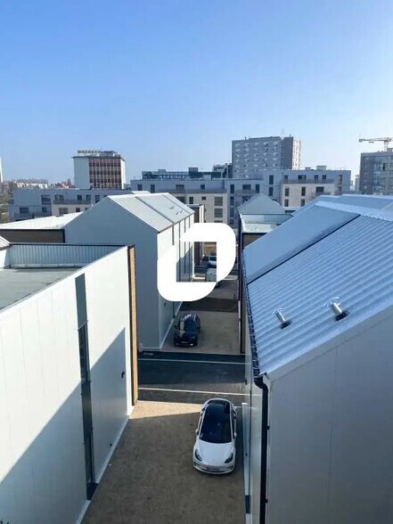 Local d’activités dans Bagnolet à louer - Photo de l’immeuble – Image 2 sur 11