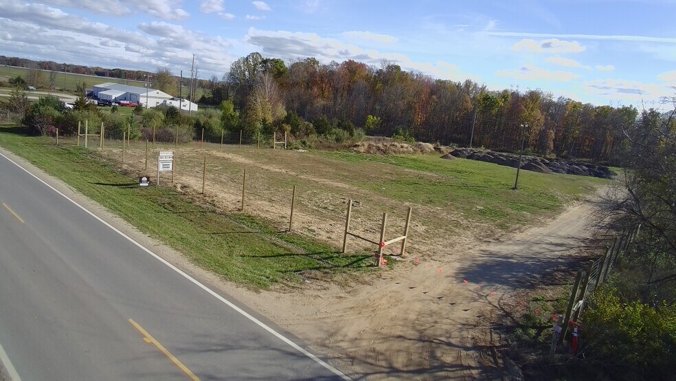 8386 Sidney Rd, Crystal, MI à vendre - Aérien – Image 2 sur 11