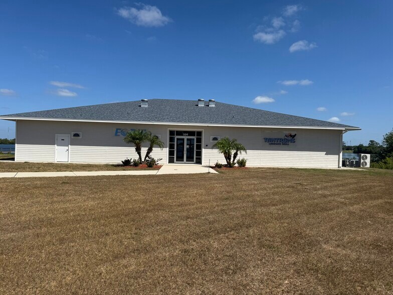 330 Denton Ave, Auburndale, FL à louer - Photo de l’immeuble – Image 3 sur 13