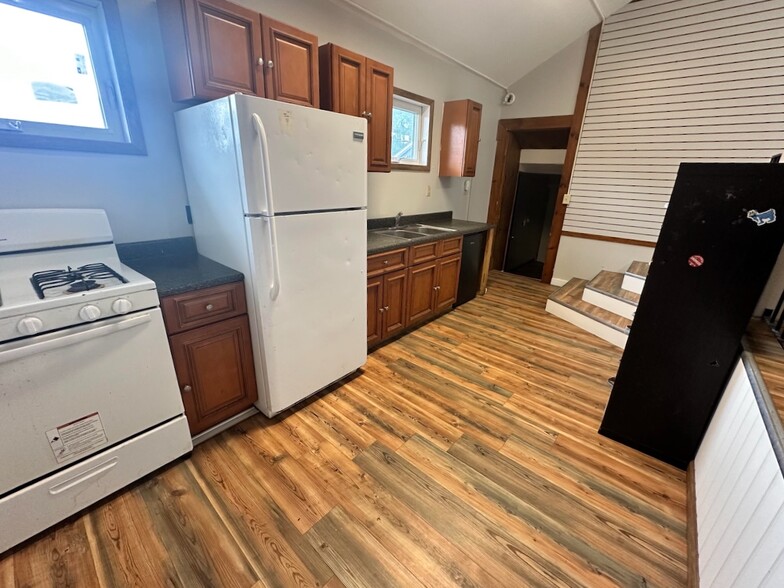 47 W Bridge St, Oswego, NY à vendre - Photo intérieure – Image 3 sur 34
