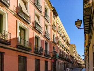 Plus de détails pour Calle de Abades, 22, Madrid - Local commercial à louer