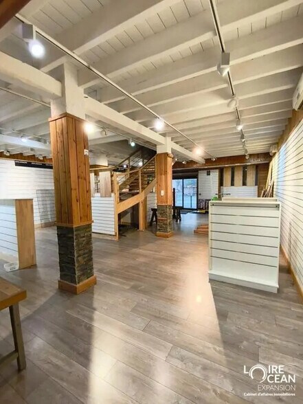 Local commercial dans Nantes à louer - Photo de l’immeuble – Image 3 sur 21