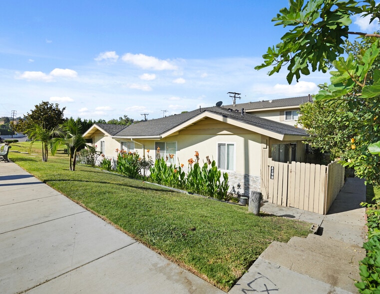 419 N Tustin Ave, Anaheim, CA à vendre - Photo de l’immeuble – Image 3 sur 14