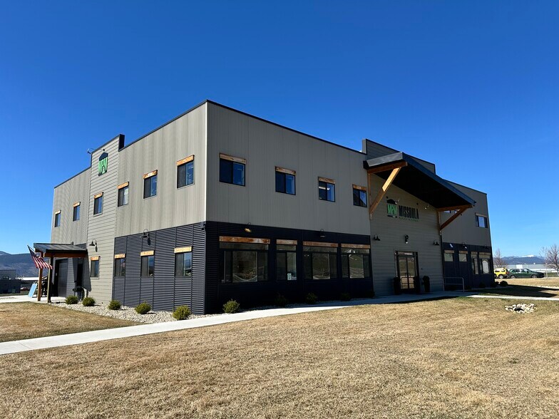 5767 W Harrier Dr, Missoula, MT à louer - Photo de l’immeuble – Image 2 sur 7