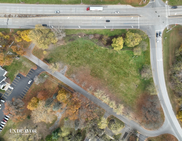 736 Linden Avenue, Rochester, NY à vendre - Aérien – Image 2 sur 3