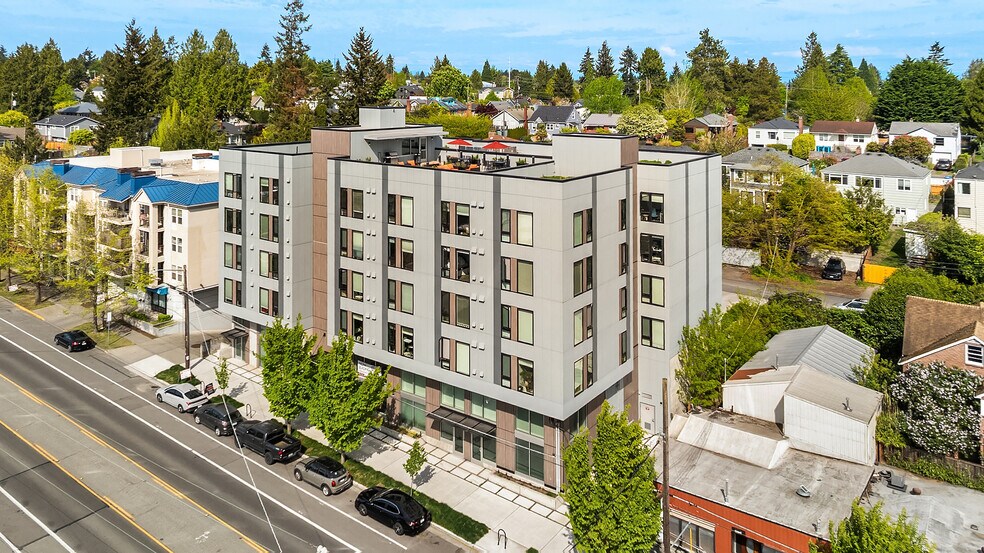 9736 Greenwood Ave N, Seattle, WA à vendre - Photo de l’immeuble – Image 2 sur 22