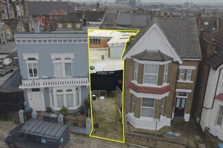 Plus de détails pour 1B Nightingale Rd, Londres - Industriel/Logistique à louer