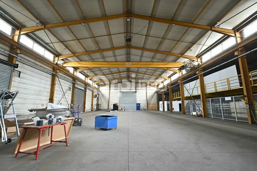 Local d’activités dans Vaulx-en-Velin à louer - Photo intérieure – Image 1 sur 4