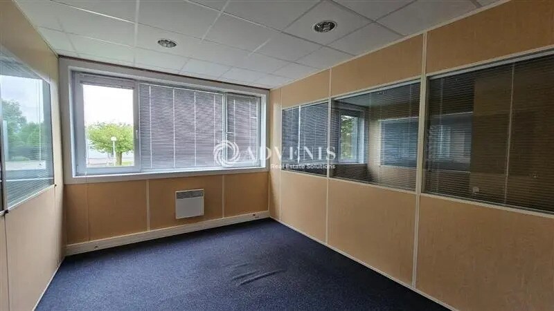 Bureau dans Roncq à louer - Photo de l’immeuble – Image 3 sur 8