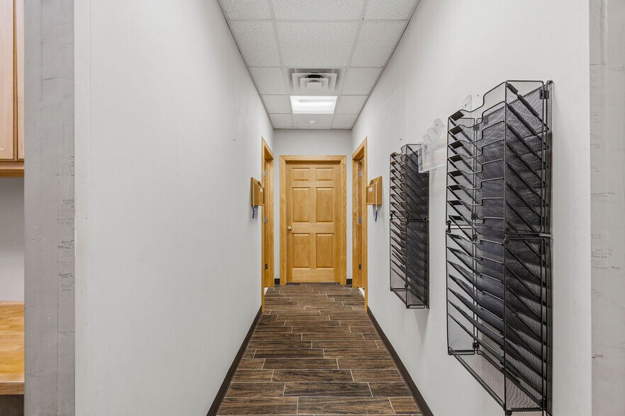 4519 Military Rd, Niagara Falls, NY à louer - Photo de l’immeuble – Image 3 sur 23