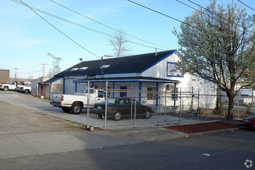 5241 NE 89th Ave, Portland, OR à louer - Photo principale – Image 1 sur 7