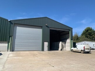 Plus de détails pour Corn Barn, Mole Hall Farm Estate, Widdington - Industriel/Logistique à louer