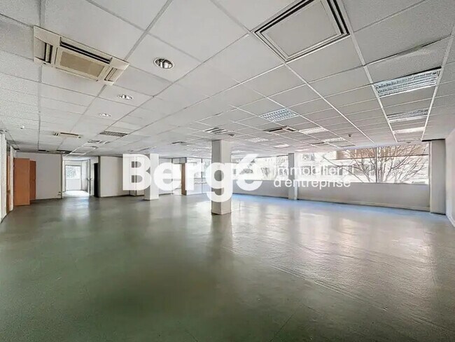 Plus de détails pour 37 Avenue Jean Médecin, Nice - Bureau à louer