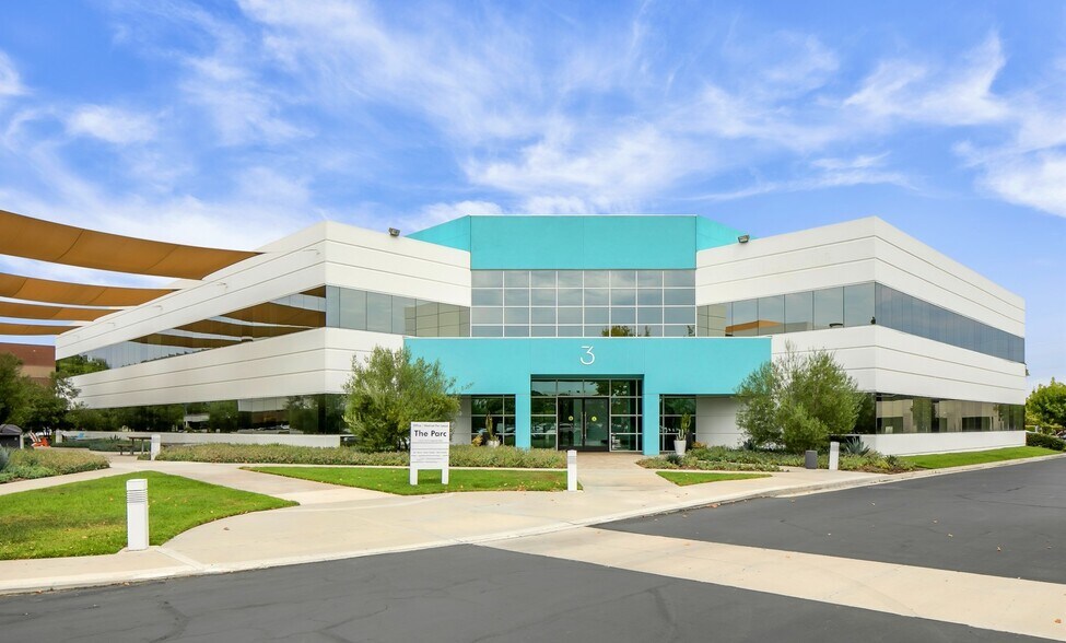 3 Corporate Park, Irvine, CA à vendre - Photo de l’immeuble – Image 1 sur 6