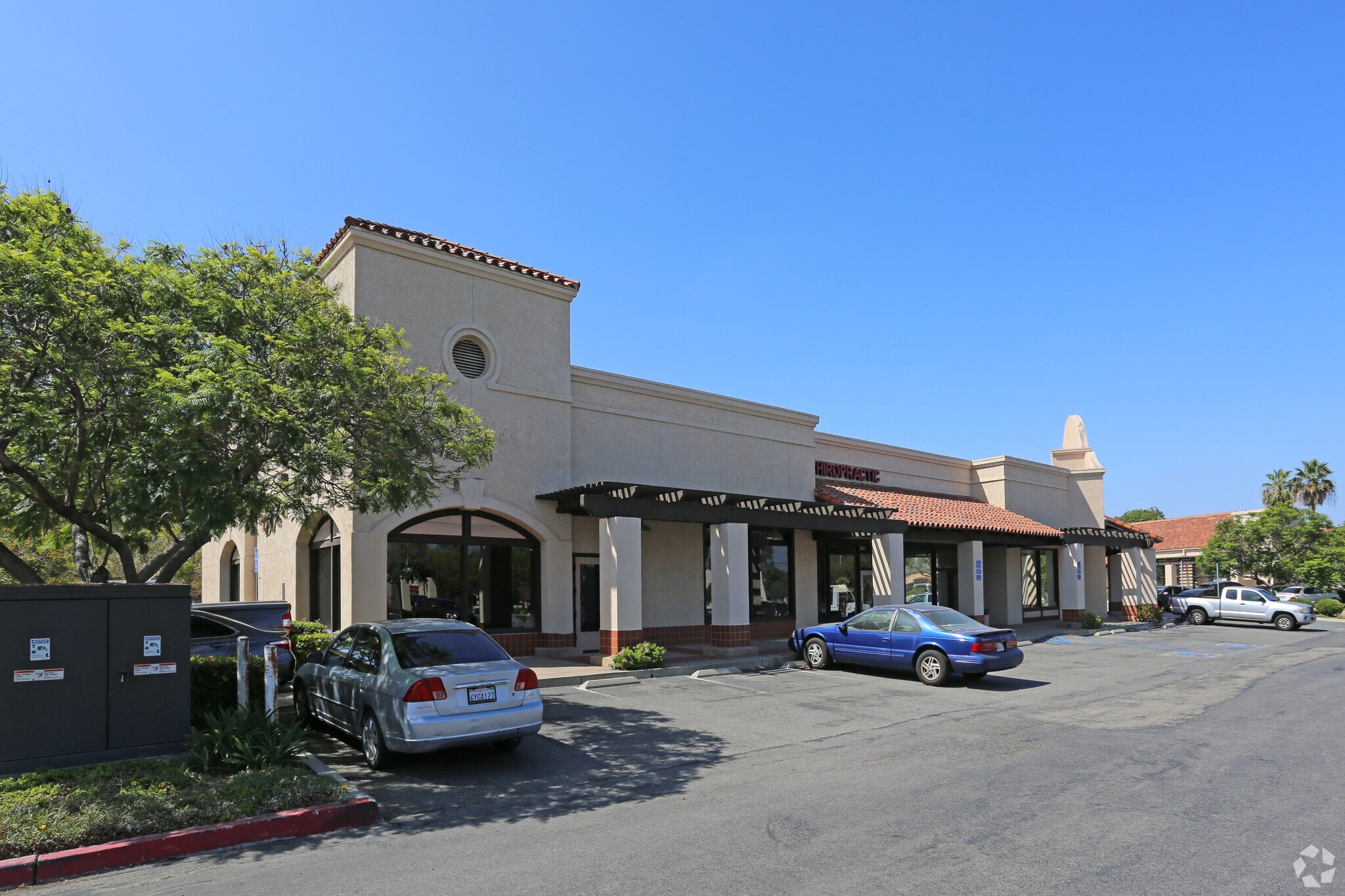 3815 Mission Ave, Oceanside, CA à louer Photo principale– Image 1 sur 22