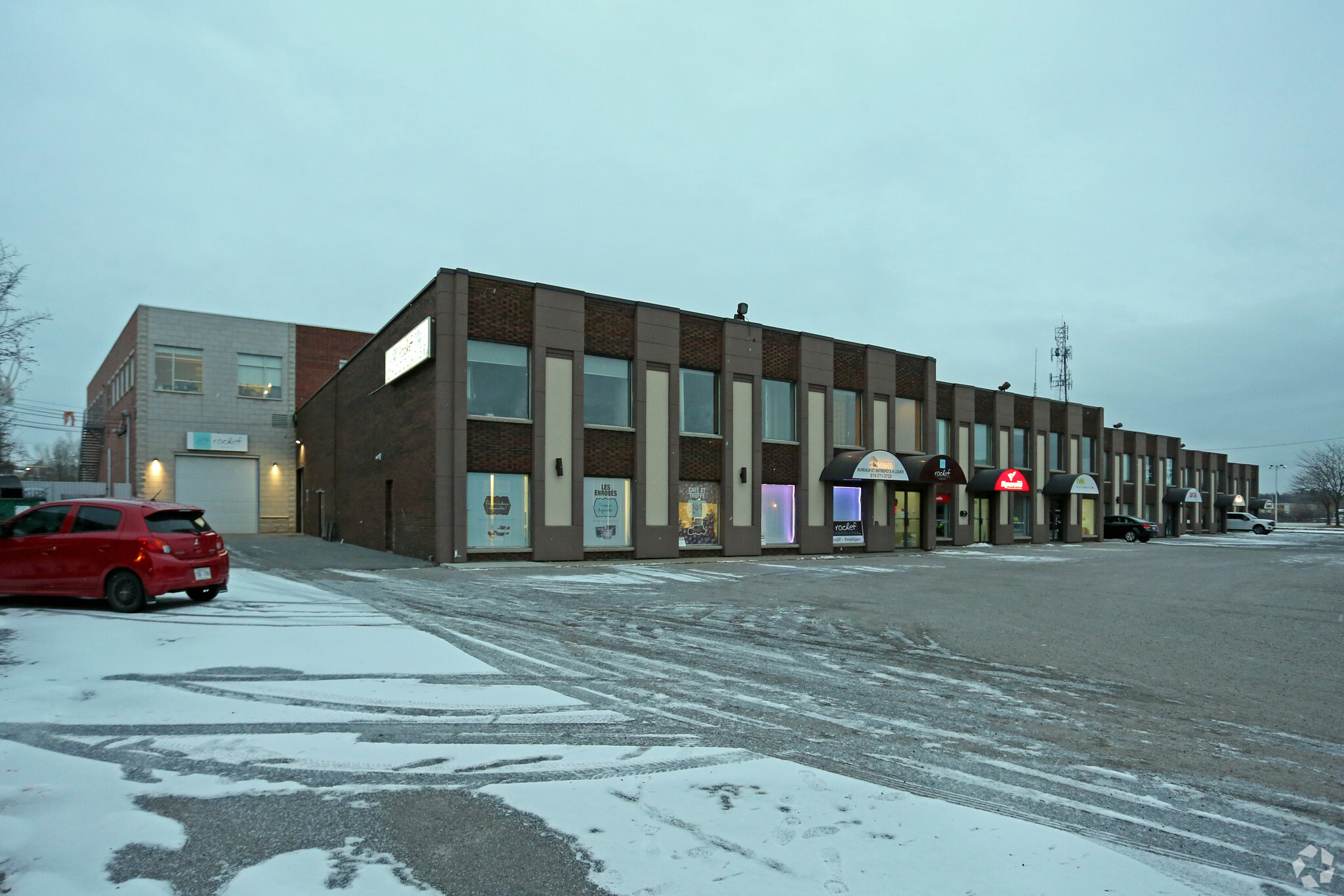 73-81 Rue Jean-Proulx, Gatineau, QC à louer Photo principale– Image 1 sur 8