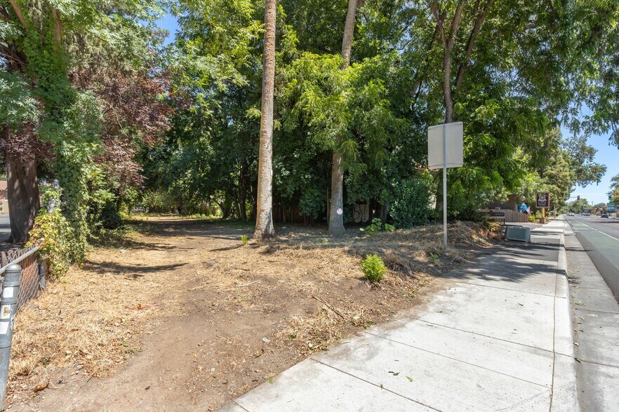 608 Nord Ave, Chico, CA à vendre - Photo de l’immeuble – Image 2 sur 7