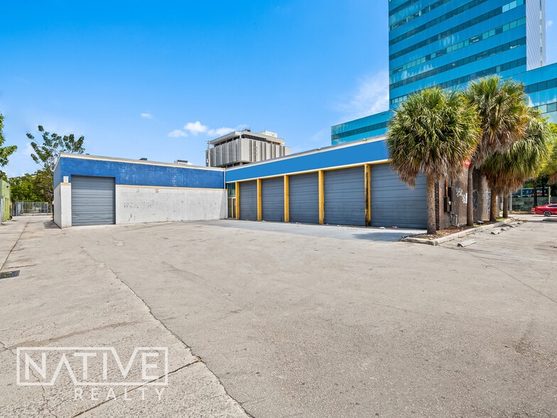 11 N Andrews Ave, Fort Lauderdale, FL à louer - Photo de l’immeuble – Image 2 sur 16