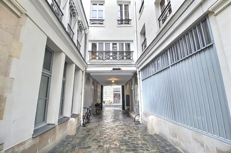 Bureau dans Paris à louer - Photo de l’immeuble – Image 1 sur 4