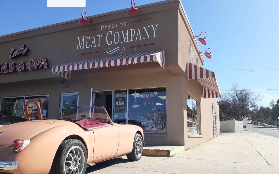 701 E Gurley St, Prescott, AZ à louer - Photo de l’immeuble – Image 2 sur 10
