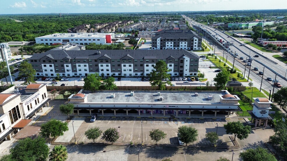 10019 Main St, Houston, TX à louer - Photo de l’immeuble – Image 2 sur 23