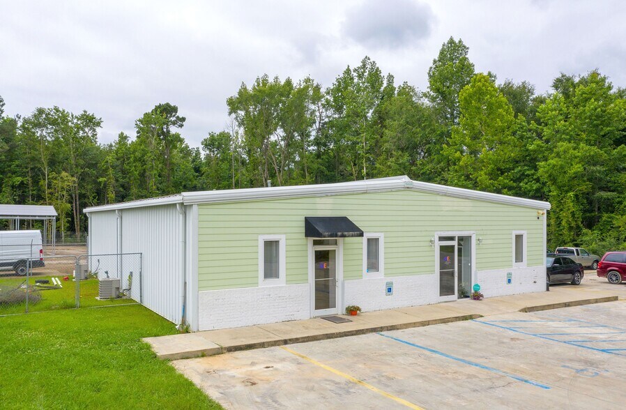 5319 E Jim Bilton Blvd, Saint George, SC à vendre - Photo de l’immeuble – Image 1 sur 3