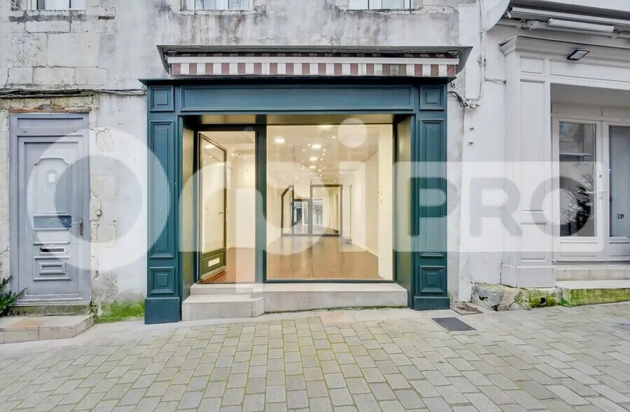 Local commercial dans Saint-Martin-de-Ré à louer - Photo de l’immeuble – Image 2 sur 5