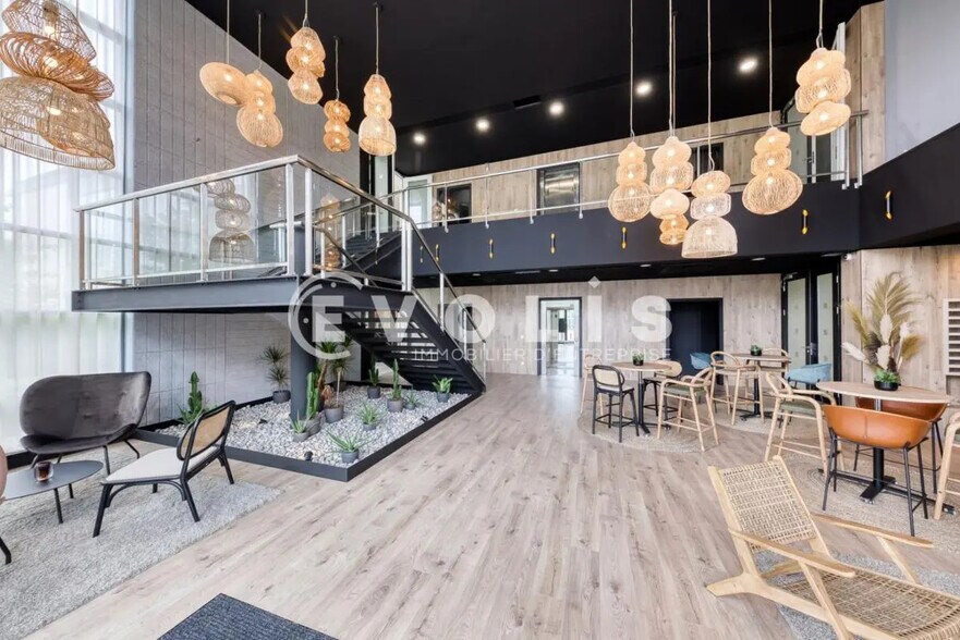 Bureau dans Serris à louer - Photo de l’immeuble – Image 3 sur 17