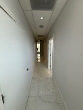 2434-2438 E Las Olas Blvd, Fort Lauderdale, FL à louer Photo intérieure– Image 1 sur 7