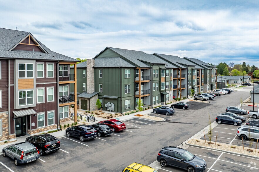 1001 - 1029 Hobbit St., Fort Collins, CO à louer - Photo de l’immeuble – Image 2 sur 30