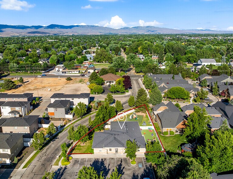 1463 E Star Dr, Meridian, ID à vendre - Photo de l’immeuble – Image 2 sur 16