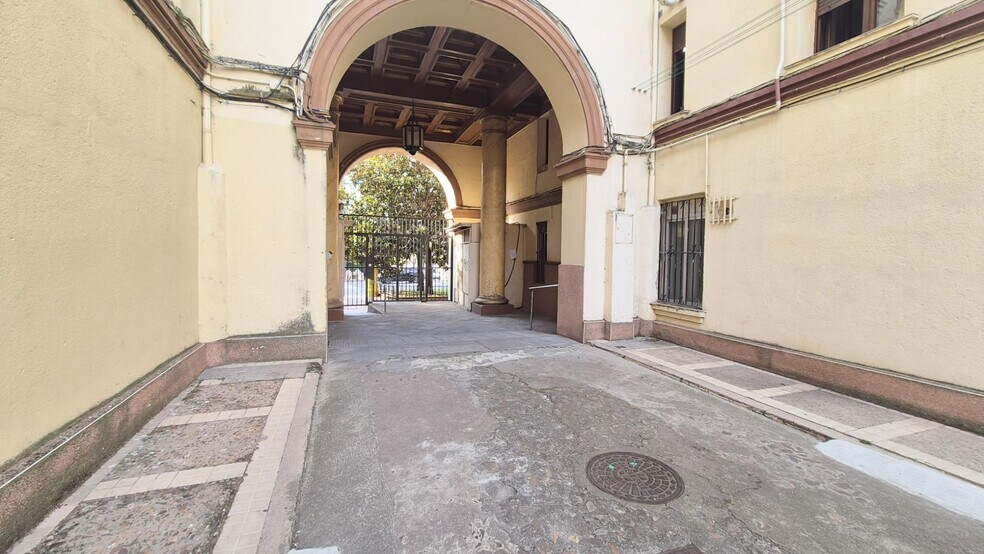Industriel/Logistique dans Salamanca, Salamanca à vendre - Photo de l’immeuble – Image 1 sur 20