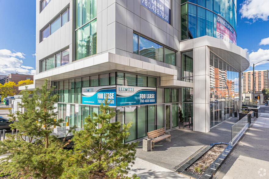 10909 Jasper Ave NW, Edmonton, AB à louer - Photo de l’immeuble – Image 3 sur 7
