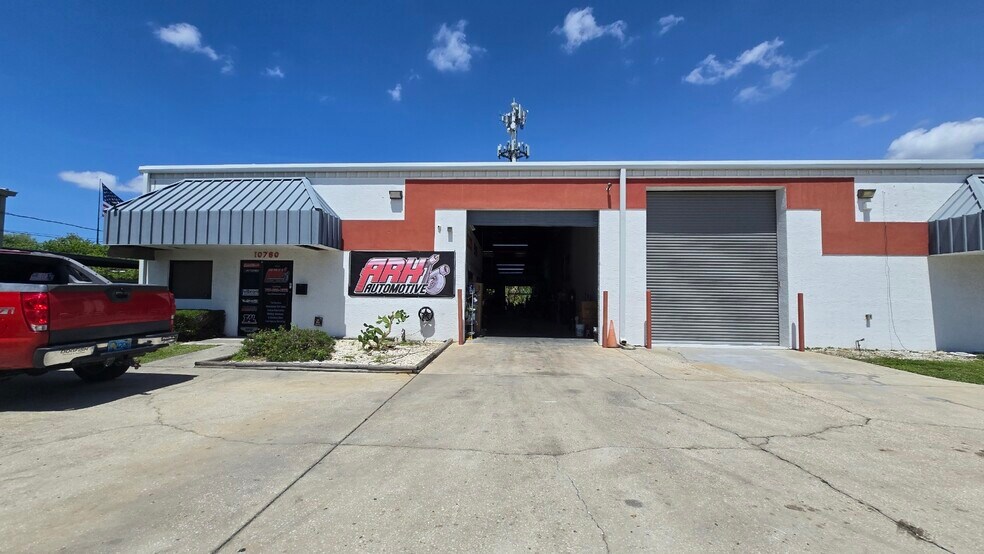10780 47th St N, Clearwater, FL à louer - Photo de l’immeuble – Image 2 sur 10