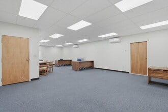 76 Sanderson Ave, Lynn, MA à louer Photo intérieure– Image 2 sur 12