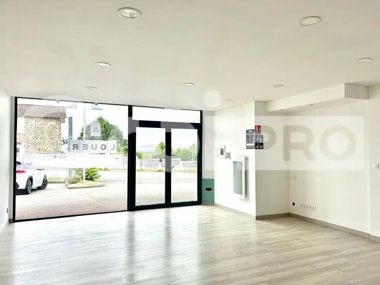 Local commercial dans Couzeix à louer - Photo de l’immeuble – Image 2 sur 7