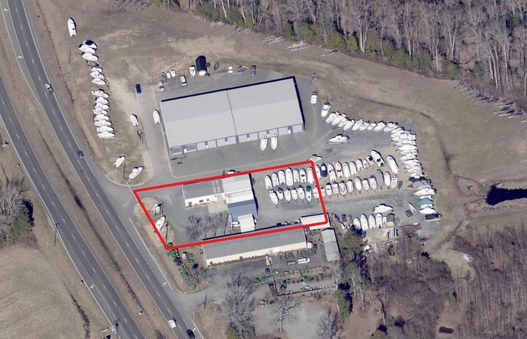 5195 George Washington Memoria Hwy, Gloucester, VA à louer Photo de l’immeuble– Image 1 sur 6