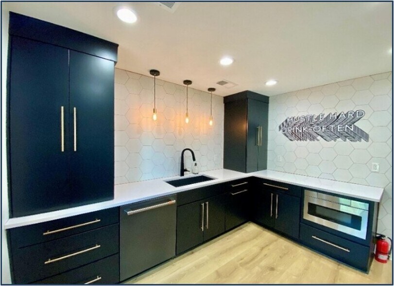 1053 Oakhaven Rd, Memphis, TN à vendre - Photo de l’immeuble – Image 2 sur 4