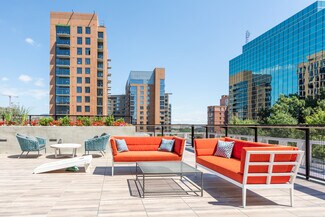 Plus de détails pour 1515 N Courthouse Rd, Arlington, VA - Local commercial à louer