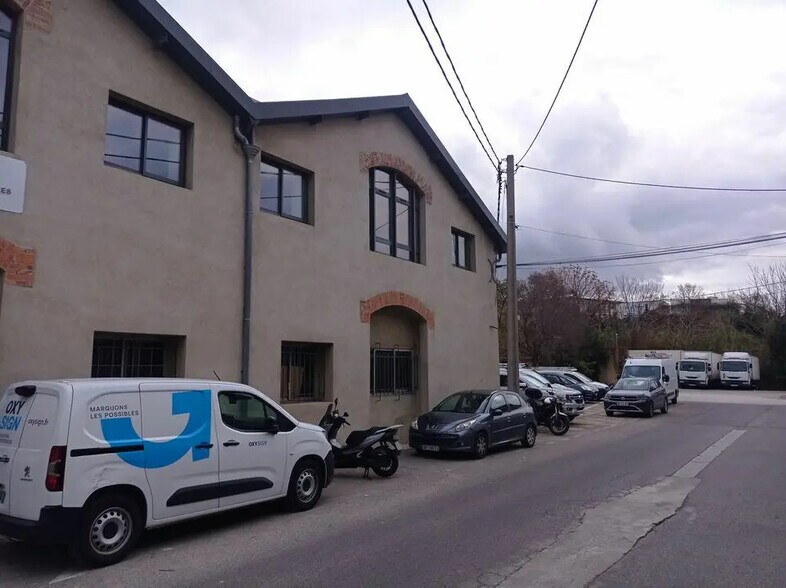 151 Avenue Ibrahim Ali ( 1977-1995), Marseille à louer - Photo de l’immeuble – Image 2 sur 29