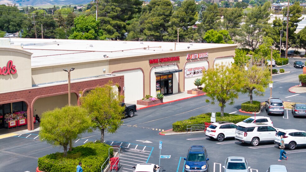 1070 E Stanley Blvd, Livermore, CA à louer - Photo de l’immeuble – Image 2 sur 4