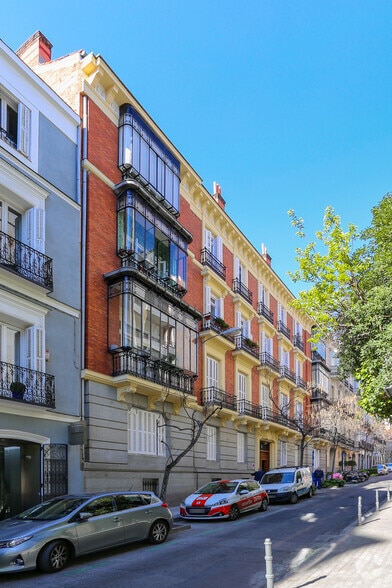 Calle de Orfila, 8, Madrid, Madrid à louer - Photo principale – Image 1 sur 3