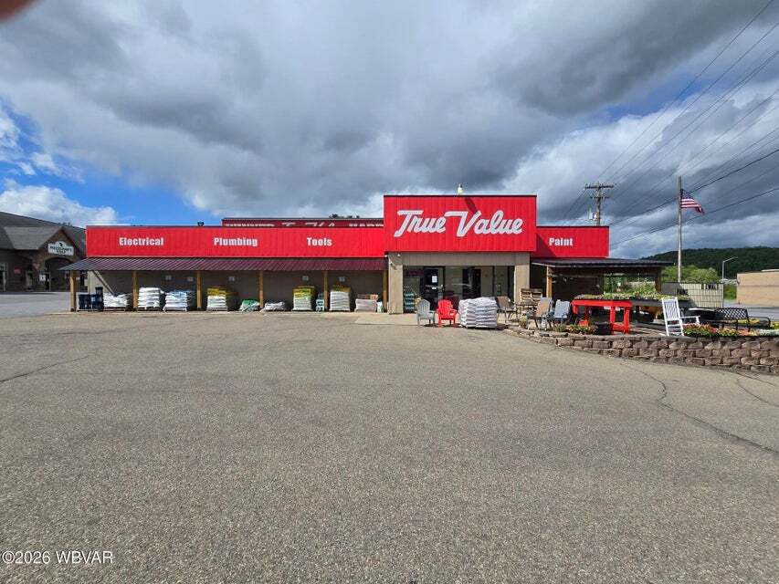 1699 Dewey Ave, Williamsport, PA à louer Photo principale– Image 1 sur 8